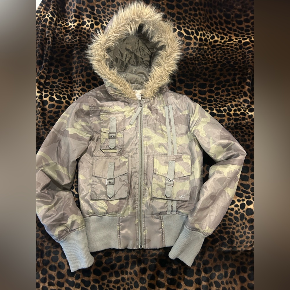 Light Taupe Camo Winter Jacket with Faux Fur Hood